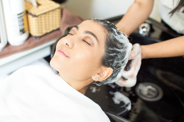 SERVICES OFFERED BY LOOKS SALON FOR WOMEN – Looks Salon Noida
